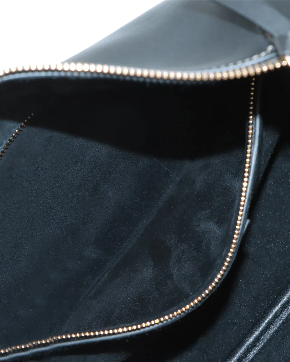 Pre-Owned Gucci Medium GG Emblem Shoulder Bag