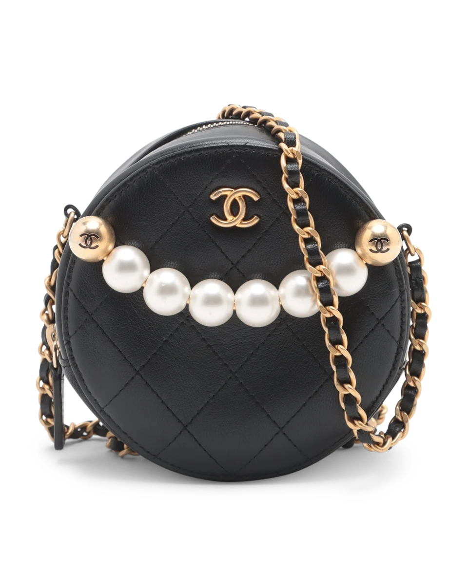 Pre-Owned Chanel Quilted Chic Pearls Chain Round Clutch With Chain