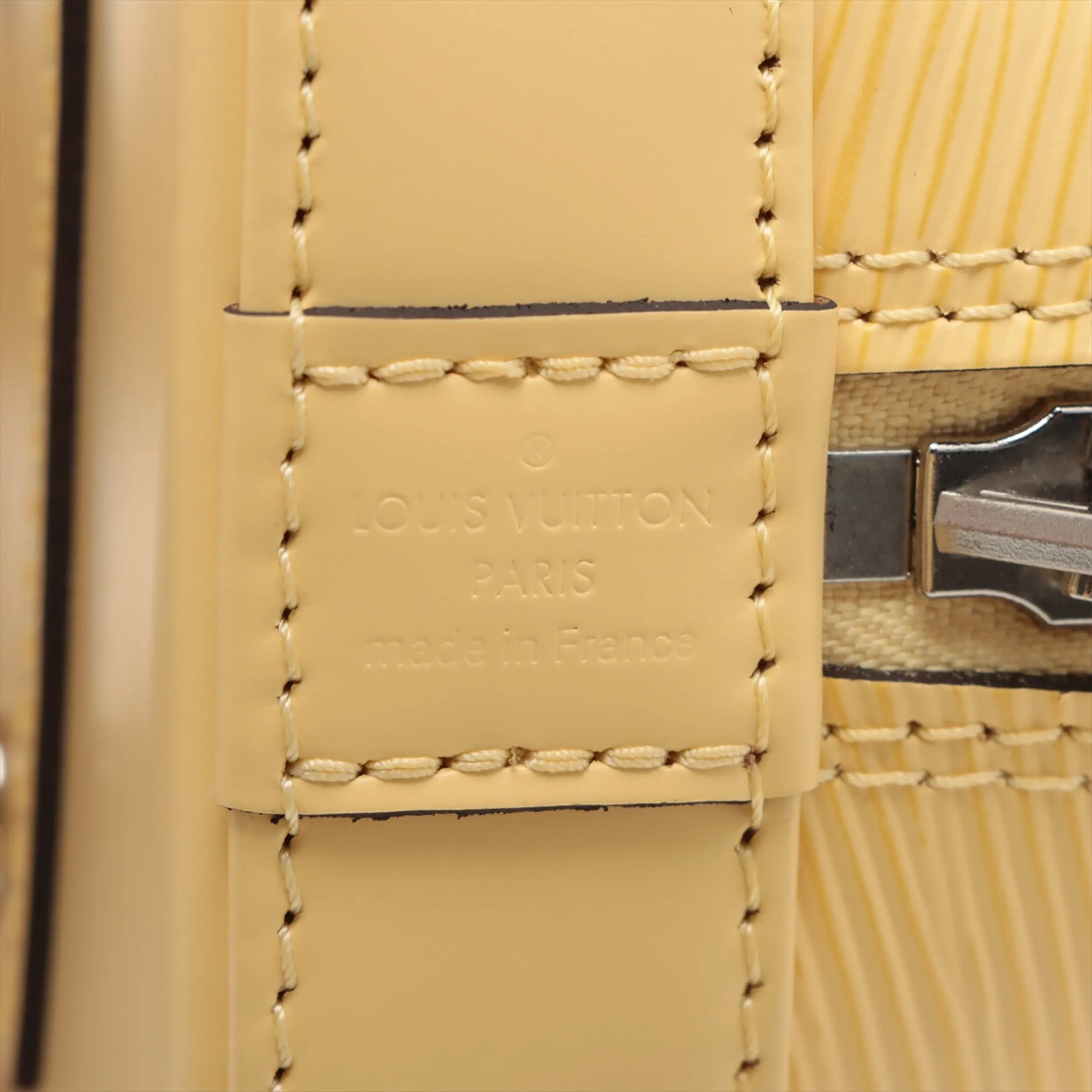 Pre-Owned Louis Vuitton Epi Alma BB