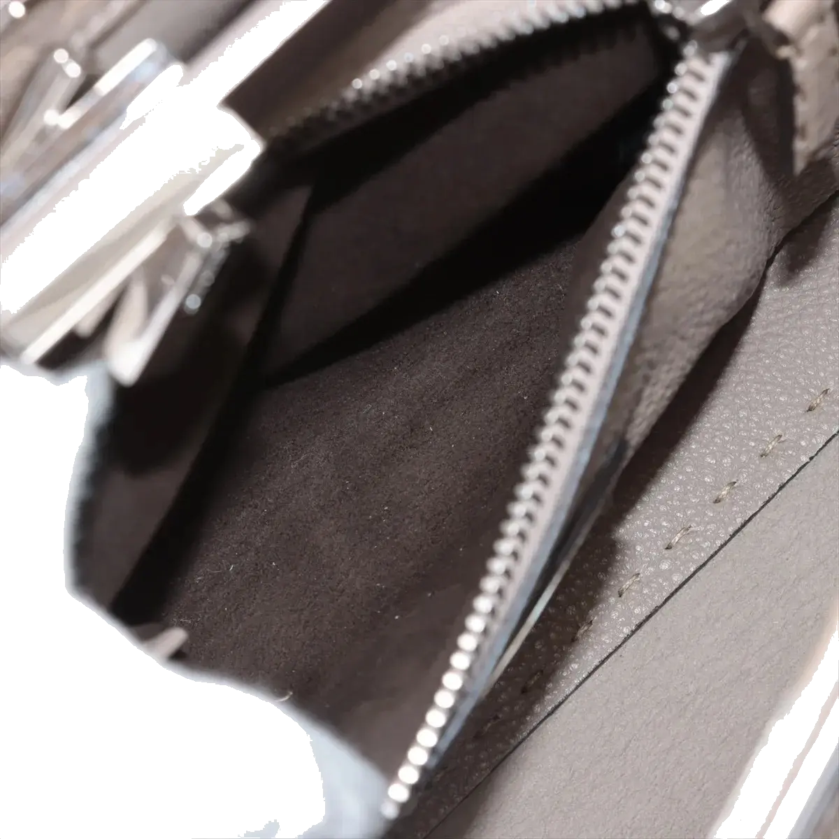 Pre-Loved Peekaboo Handbag Leather Regular with Silver Hardware, Taupe