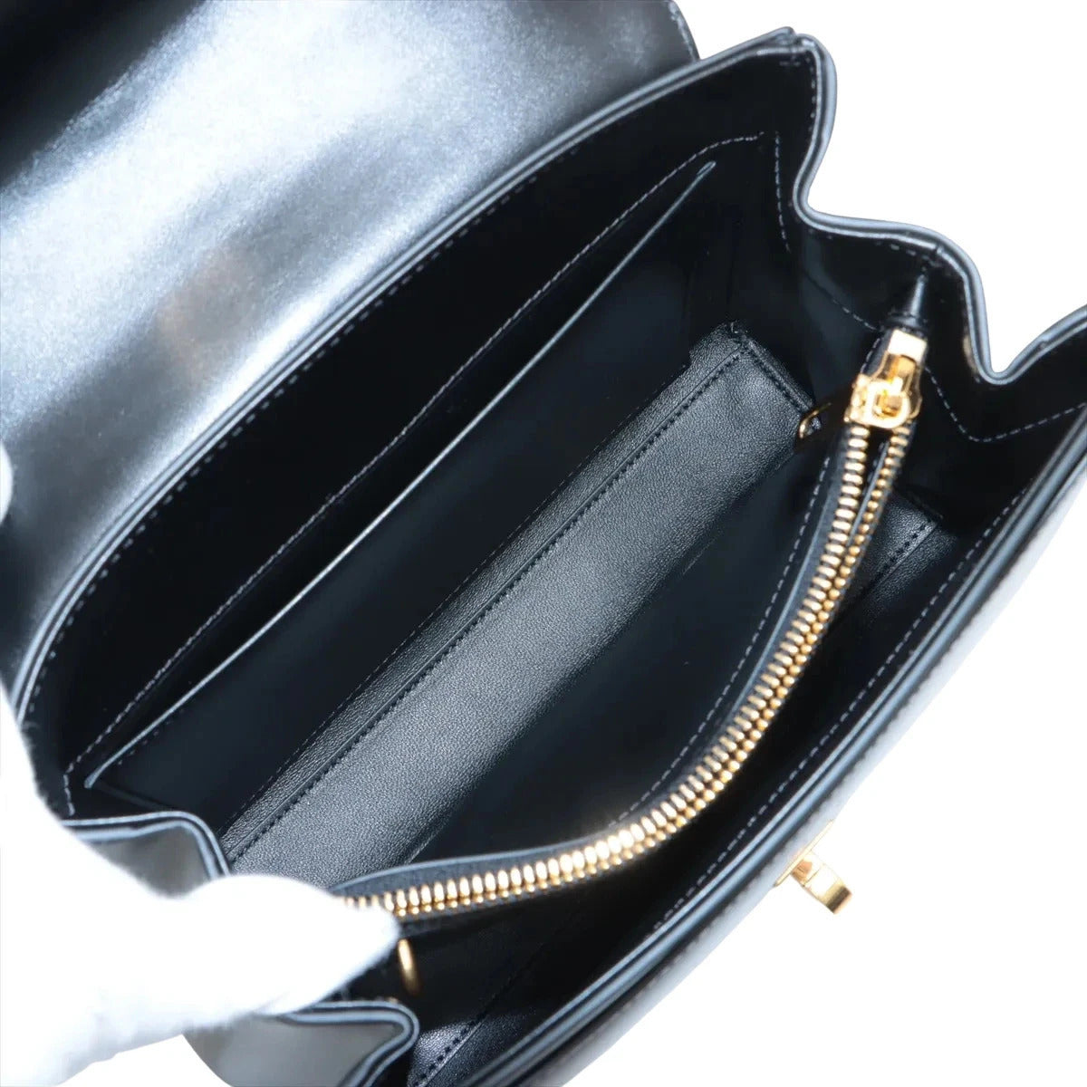 Pre-Loved 16 (Seize) Handbag Leather Small with Gold Hardware, Black