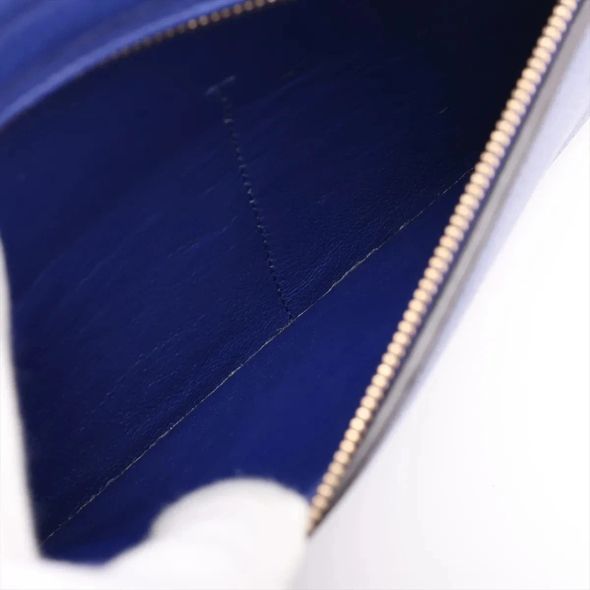 Pre-Loved Trapeze Handbag Leather Medium with Gold Hardware, Blue
