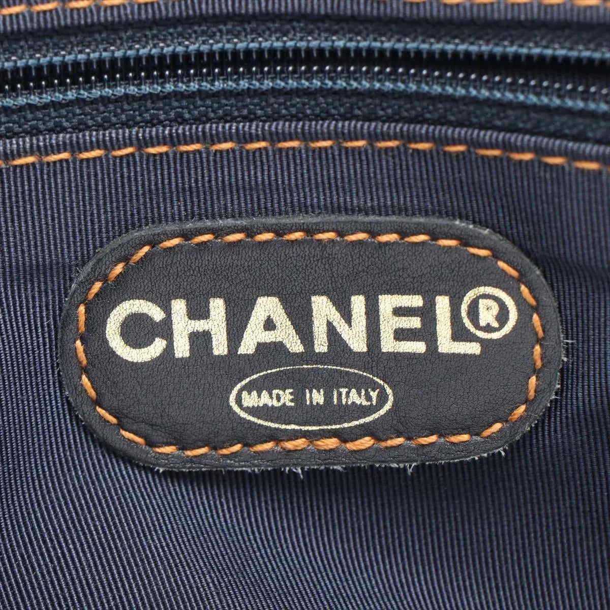 Pre-Loved CC Denim Tote Denim with Tortoise Shell Hardware, Blue