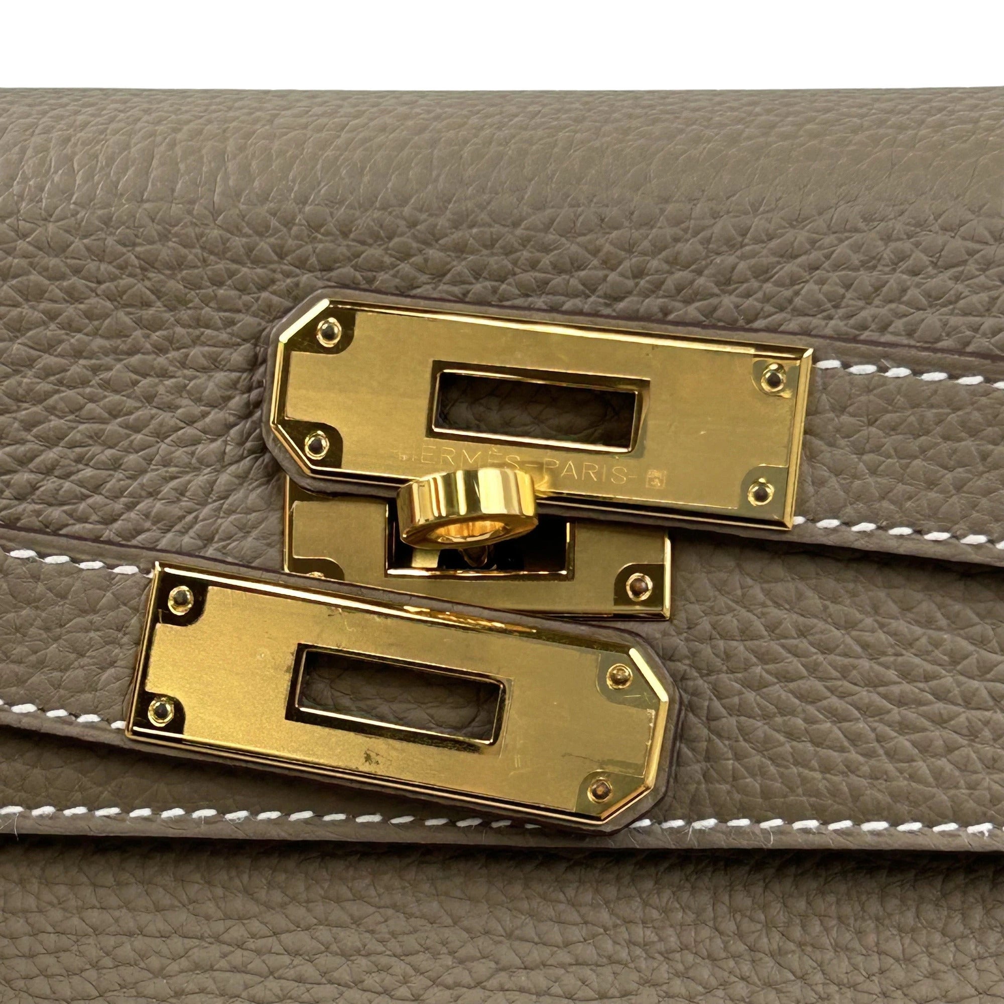 Pre-Loved Kelly Handbag Leather 28 with Gold Hardware, Etoupe