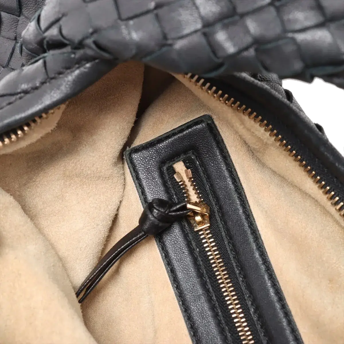Pre-Loved Veneta Shoulder Bag Intrecciato Leather Medium with Gold Hardware, Black