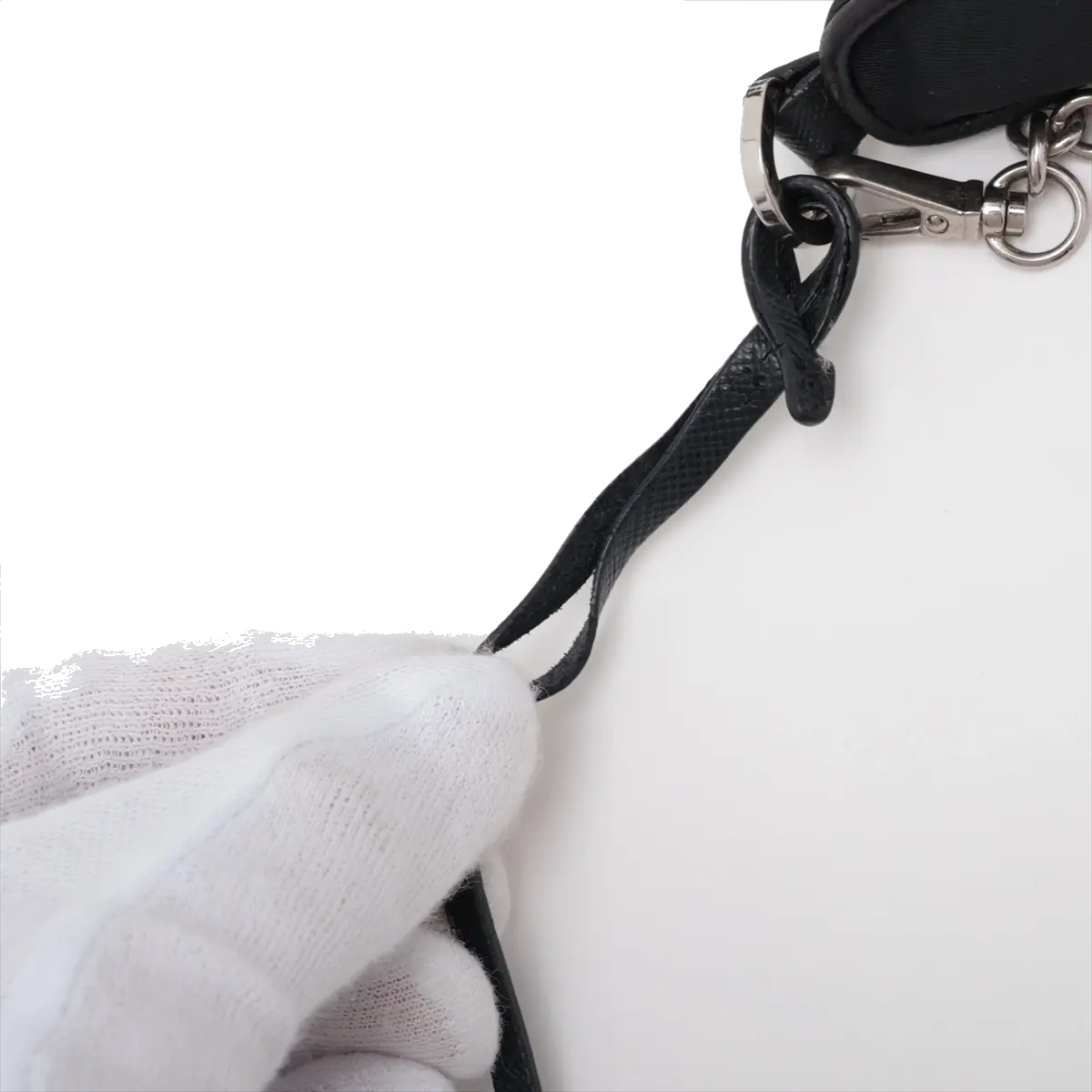 Pre-Loved Re-Edition 2005 Shoulder Bag Re-Nylon with Silver Hardware, Black