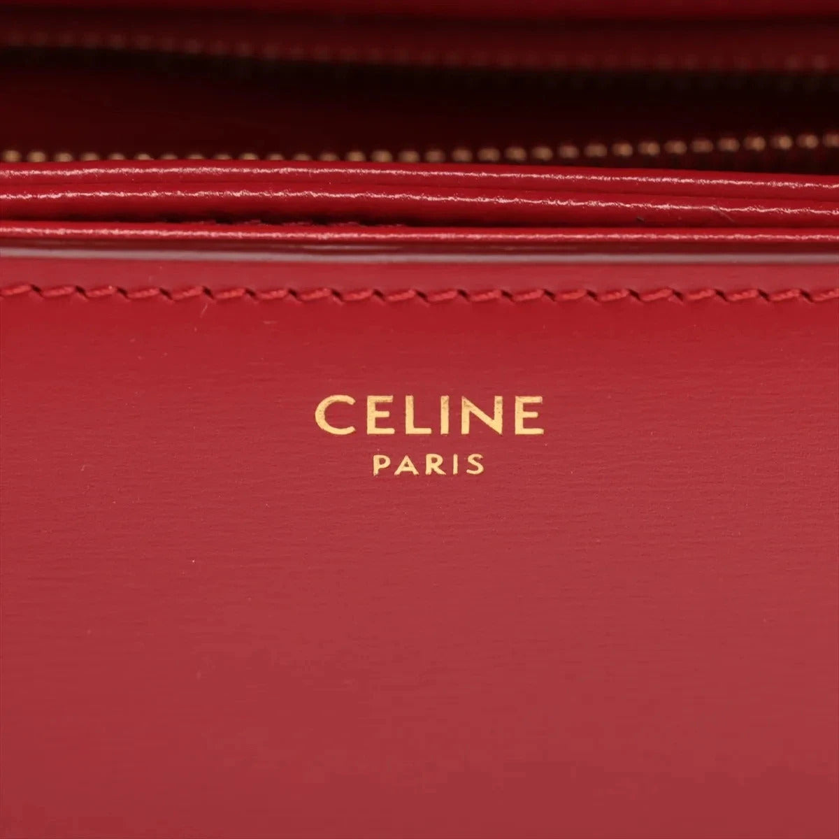 Pre-Loved Triomphe Shoulder Bag Leather Teen with Gold Hardware, Red
