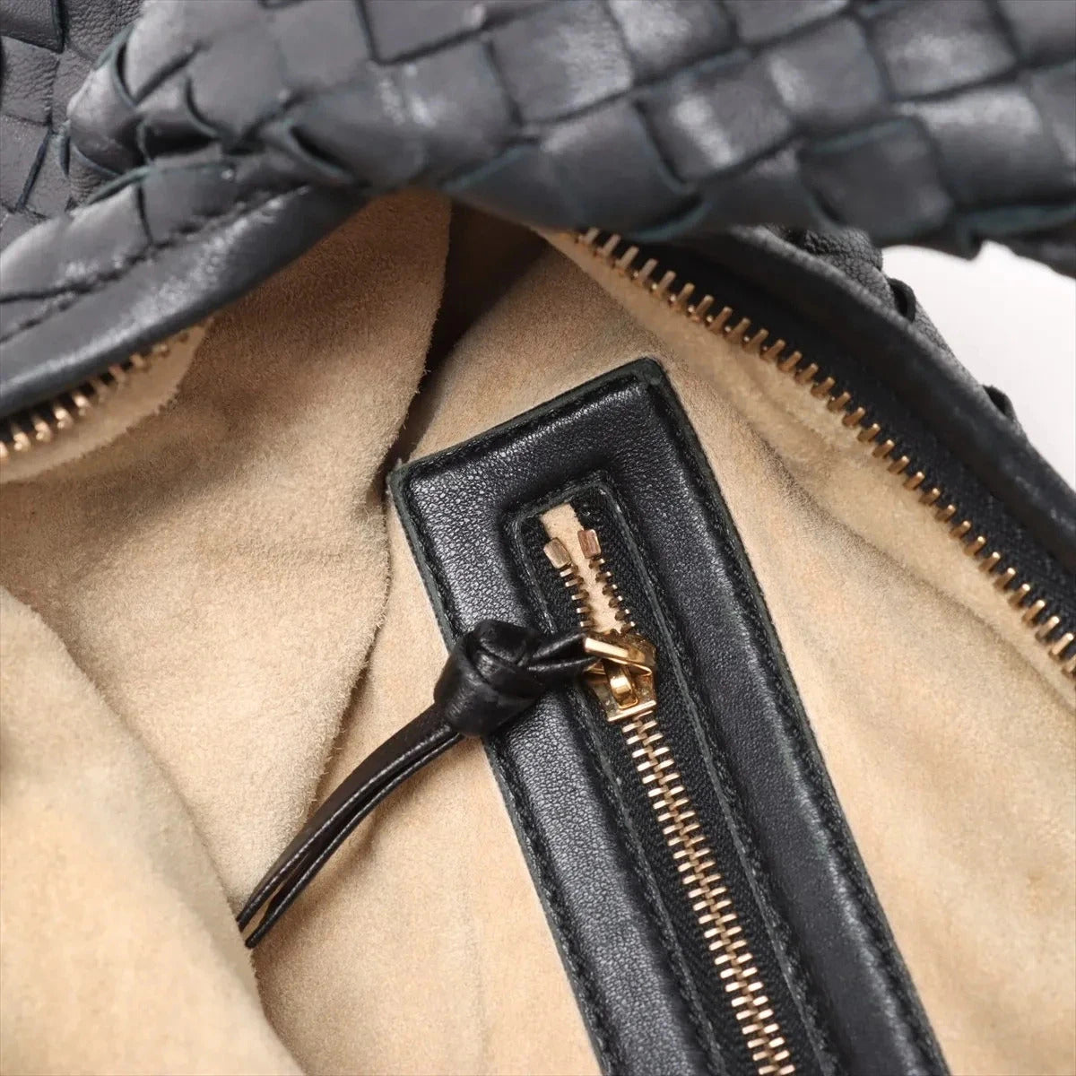 Pre-Loved Veneta Shoulder Bag Intrecciato Leather Medium with Gold Hardware, Black