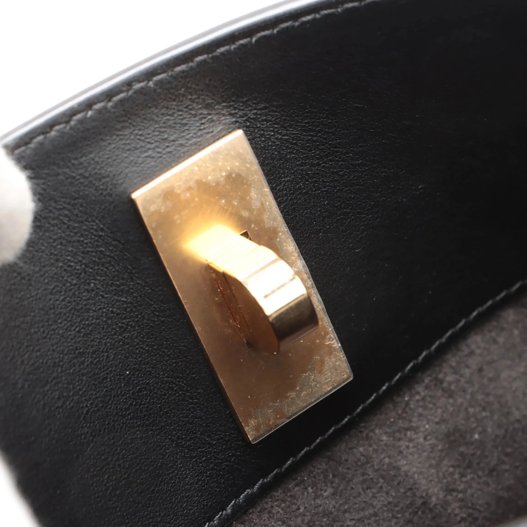 Pre-Loved Bucket 16 Bucket Bag Leather with Gold Hardware, Black