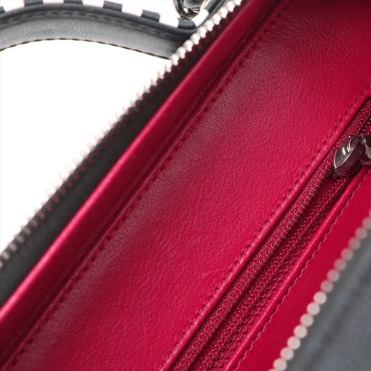 Pre-Loved CC Filigree Vanity Case Shoulder Bag Quilted Leather Medium with Silver Hardware, Black