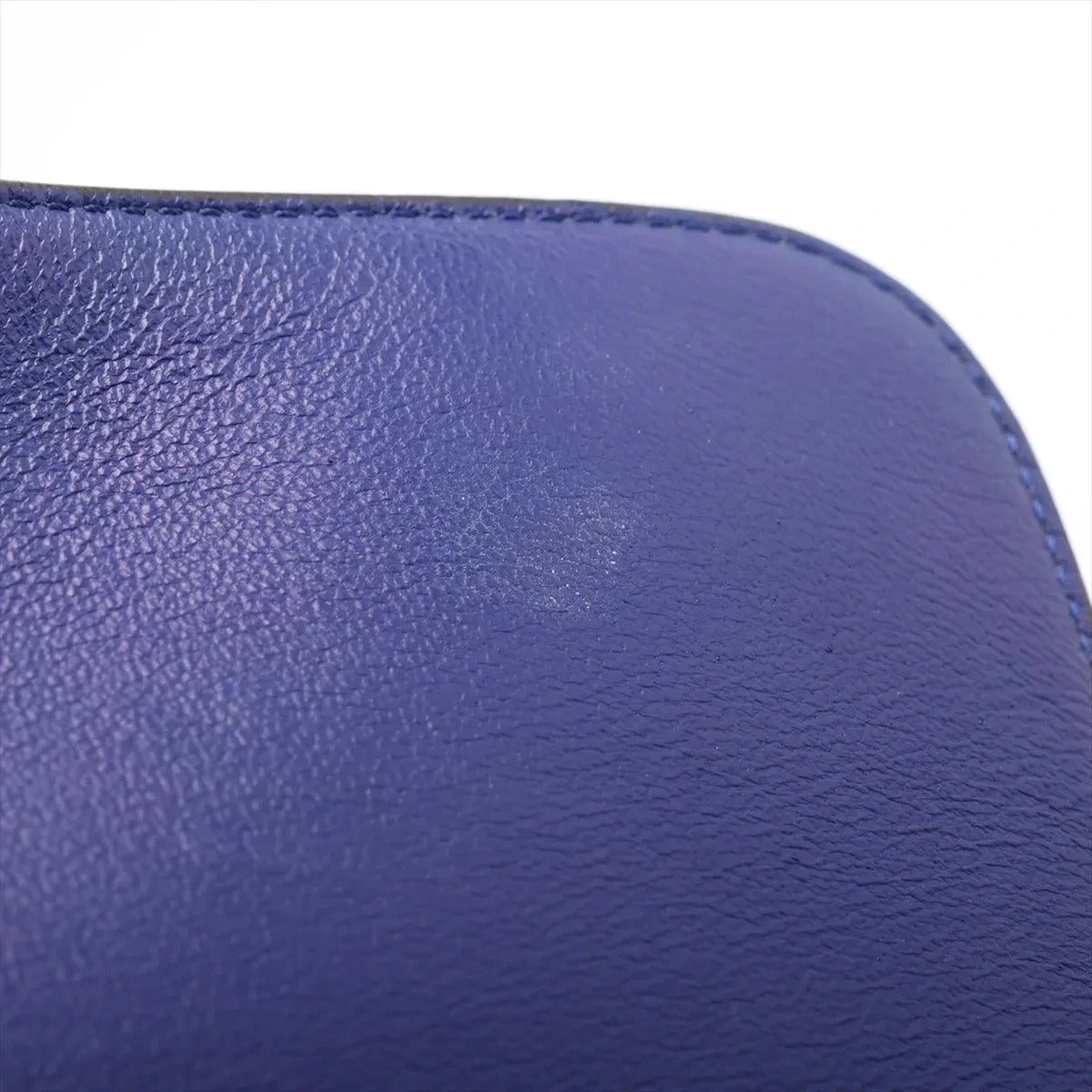Pre-Loved Trapeze Handbag Leather Medium with Gold Hardware, Blue