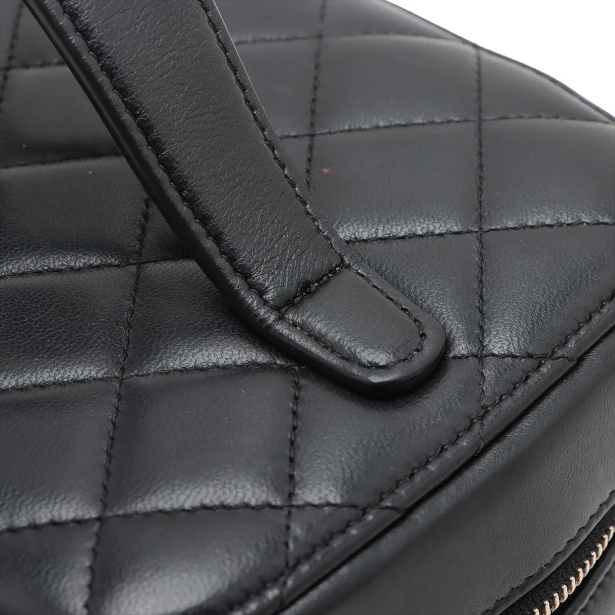 Pre-Loved Vanity Case Handbag Quilted Leather with Gold Hardware, Black