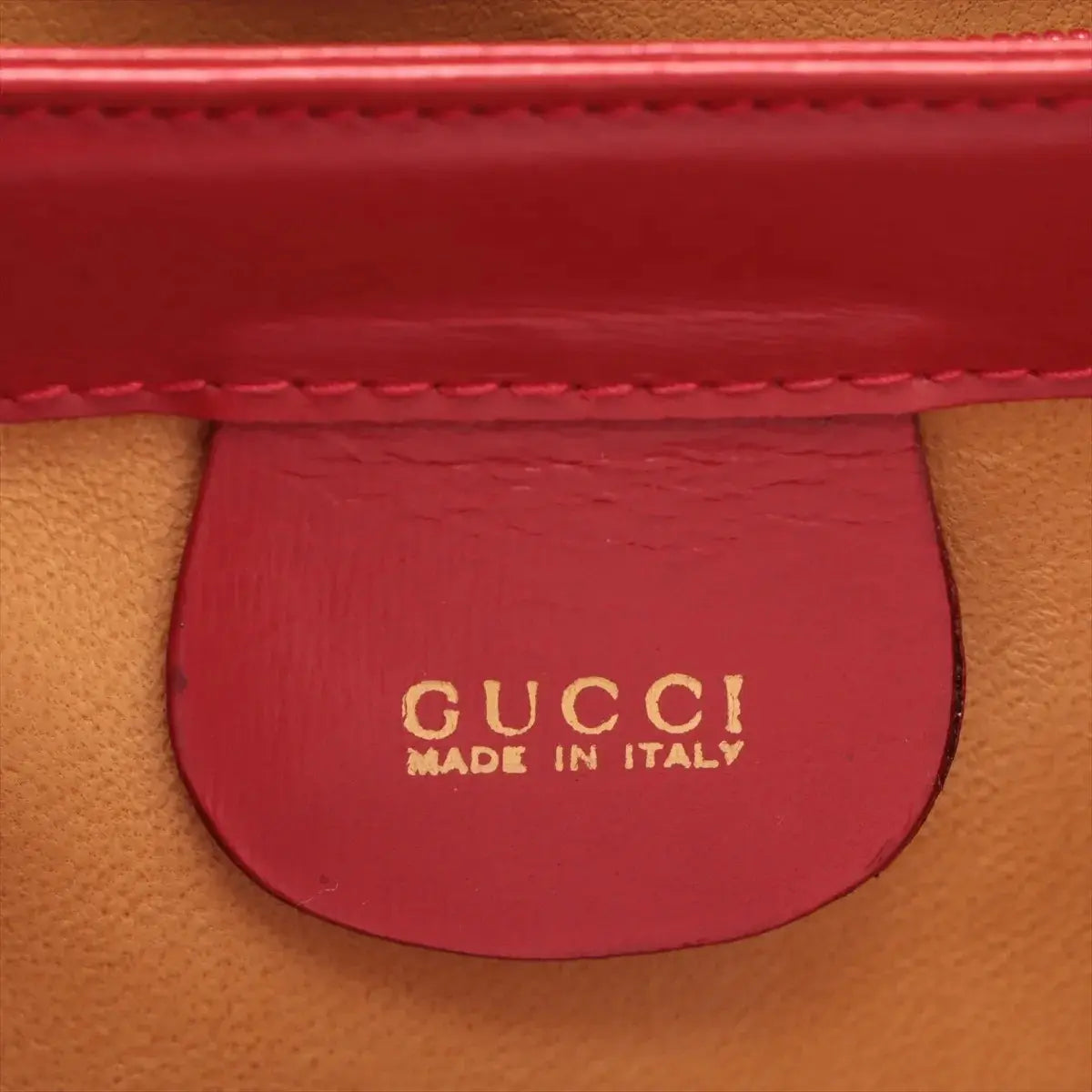 Pre-Loved Handbag Leather with Gold Hardware, Red