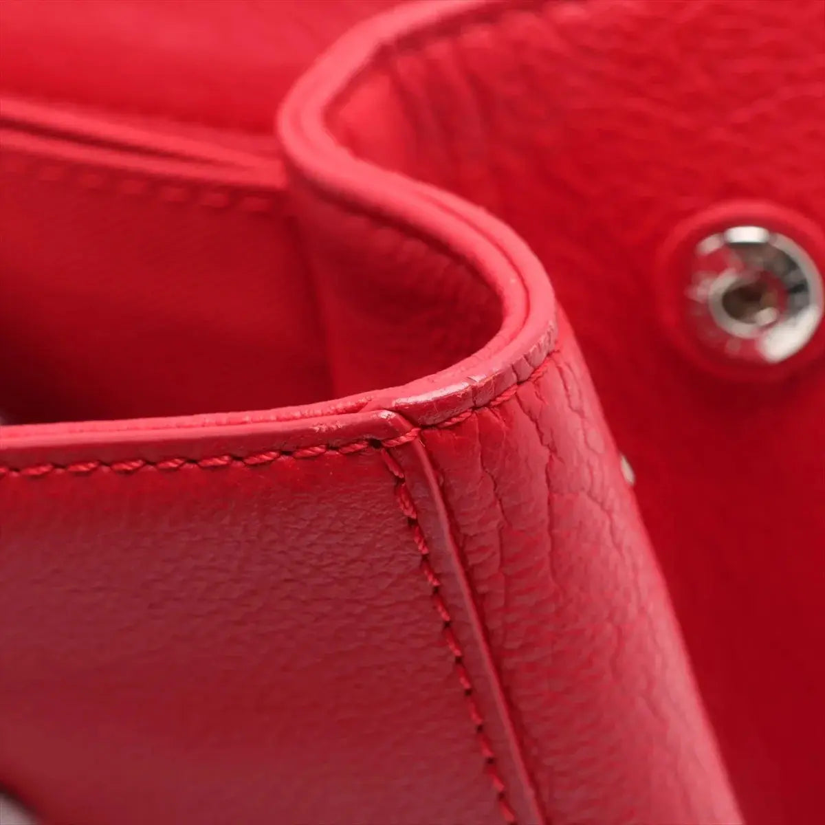 Pre-Loved Lockme II Handbag Leather with Silver Hardware, Red