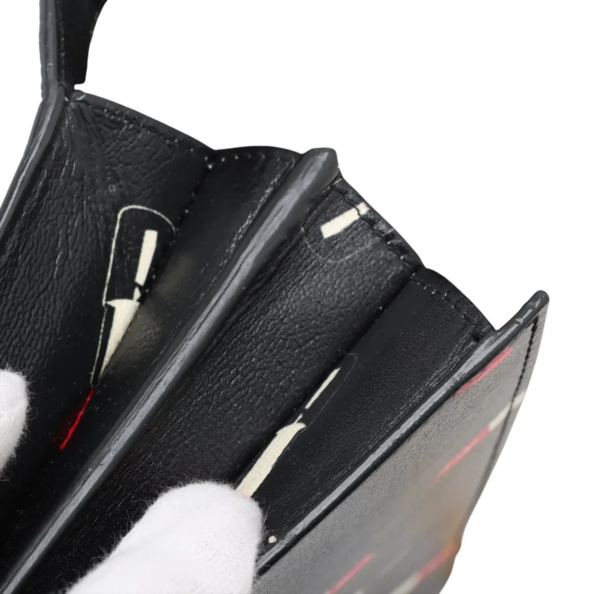 Pre-Loved Kate Chain Wallet Crossbody Bag Lipstick Print Leather Small with Gold Hardware, Black