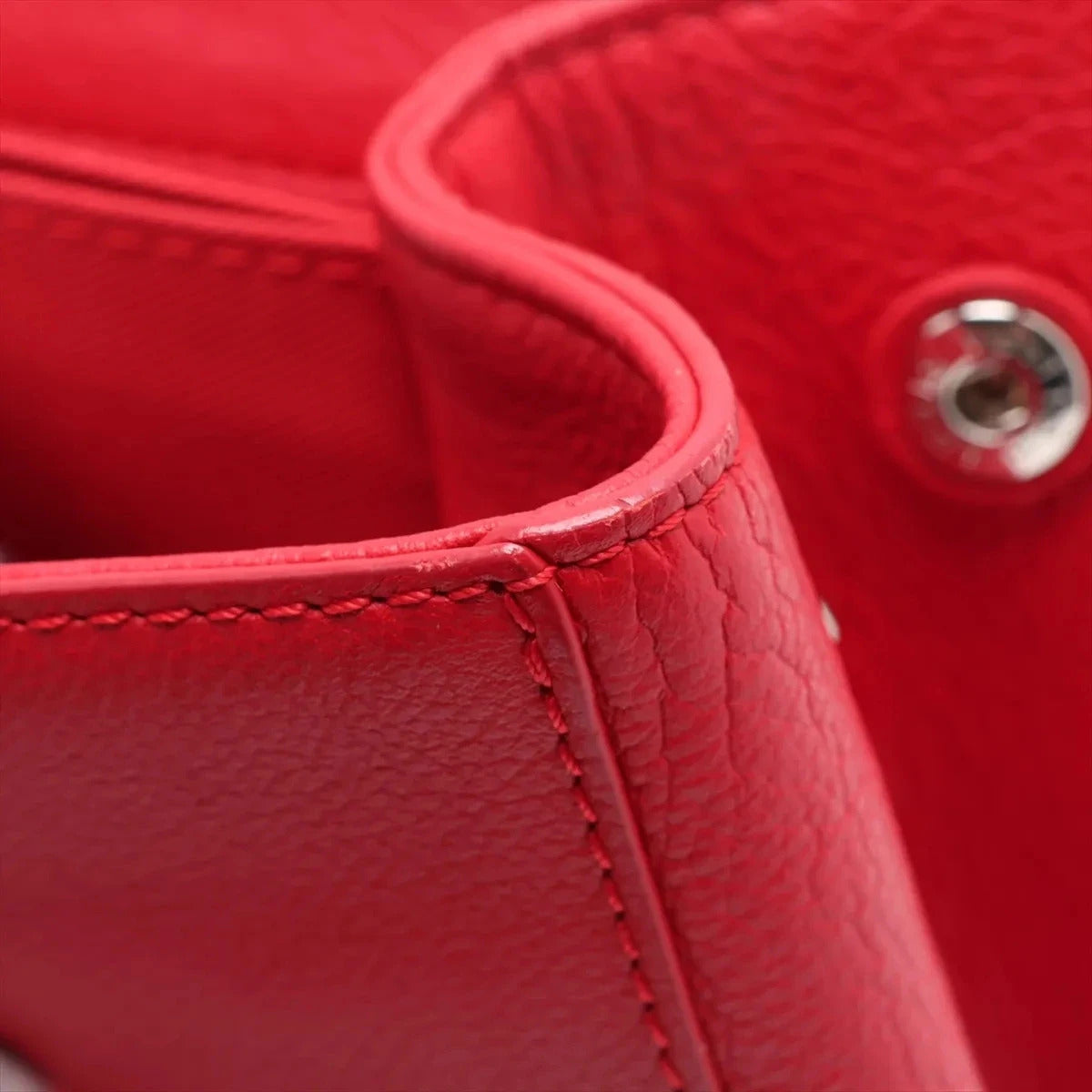 Pre-Loved Lockme II Handbag Leather with Silver Hardware, Red
