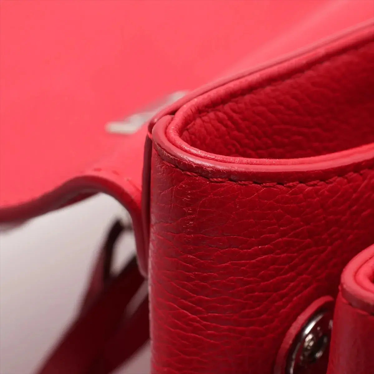 Pre-Loved Lockme II Handbag Leather with Silver Hardware, Red