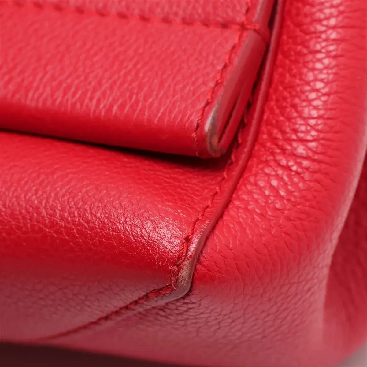 Pre-Loved Lockme II Handbag Leather with Silver Hardware, Red