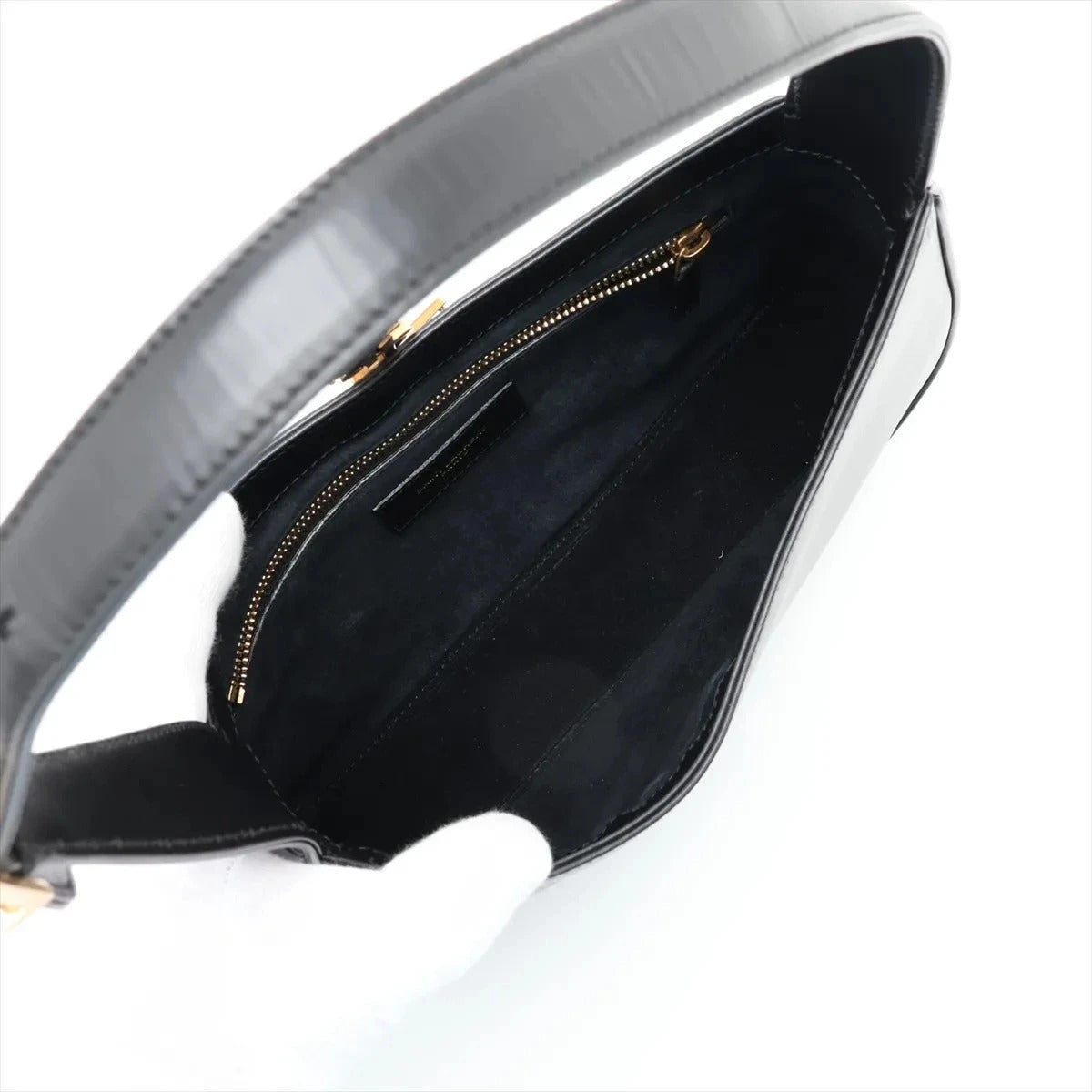 Pre-Loved Le 5 à 7 Shoulder Bag Smooth Leather with Gold Hardware, Black