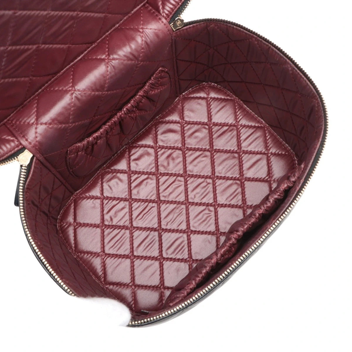 Pre-Loved Vanity Case Handbag Quilted Leather with Gold Hardware, Black
