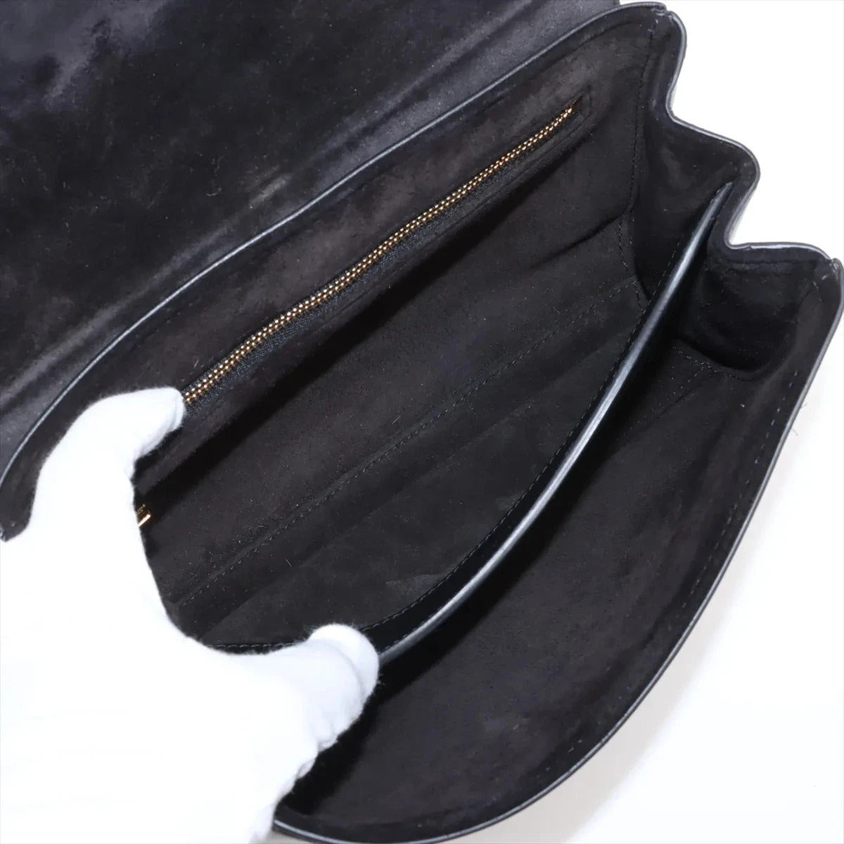 Pre-Loved 16 (Seize) Shoulder Bag Leather Medium with Gold Hardware, Black