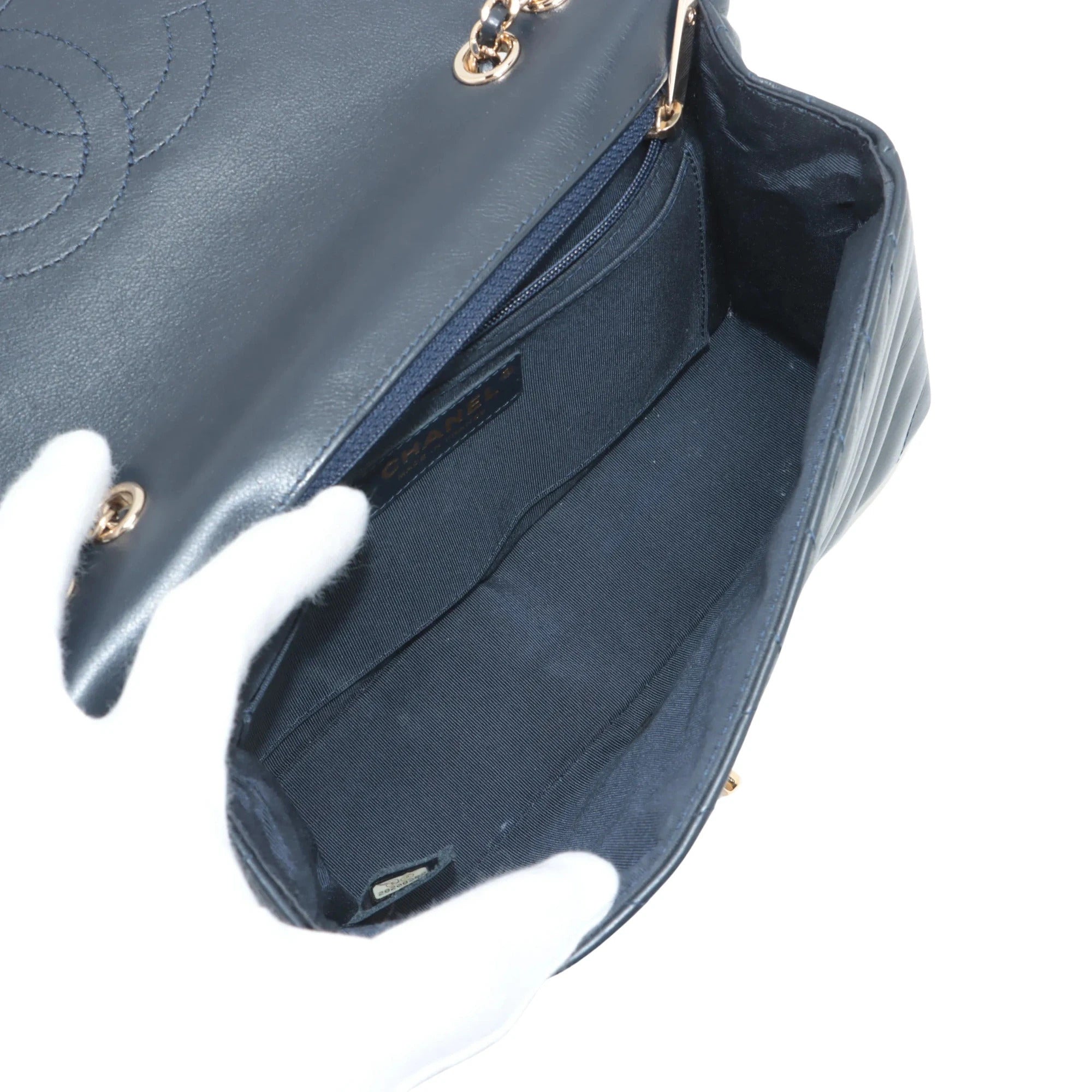 Pre-Loved Chevron Flap Bag Shoulder Bag Chevron Leather Small with Gold Hardware, Navy Blue