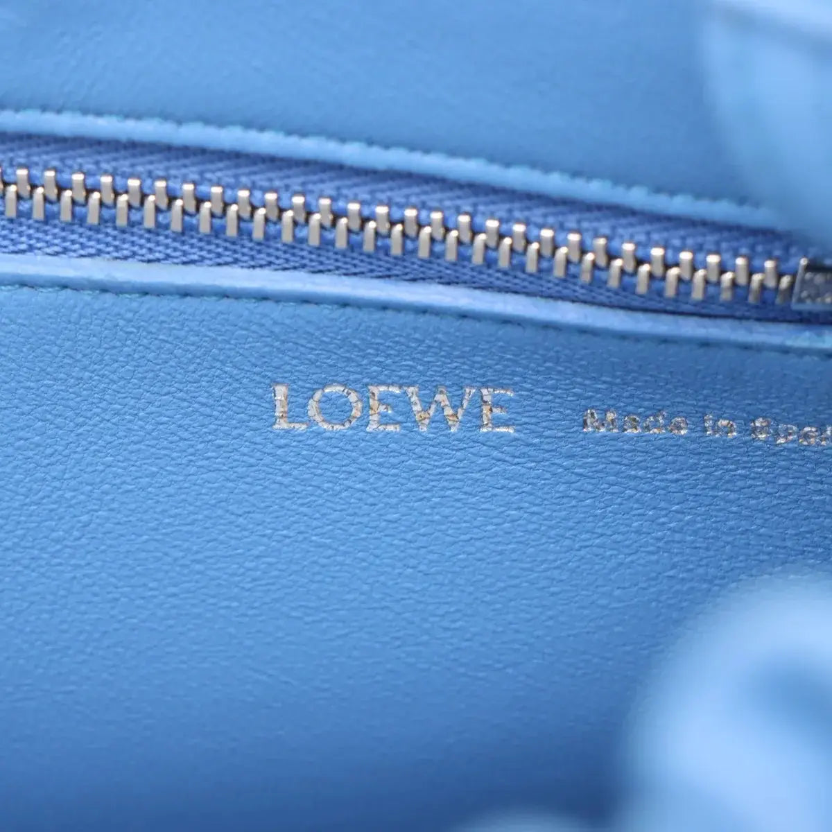 Pre-Loved Squeeze Shoulder Bag Leather Small with Silver Hardware, Blue