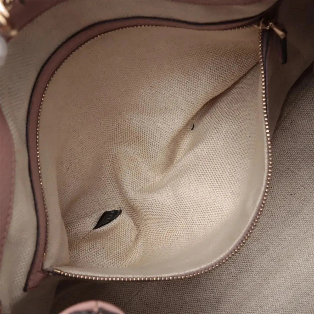 Pre-Loved Soho Shoulder Bag Leather Medium with Gold Hardware, Pink