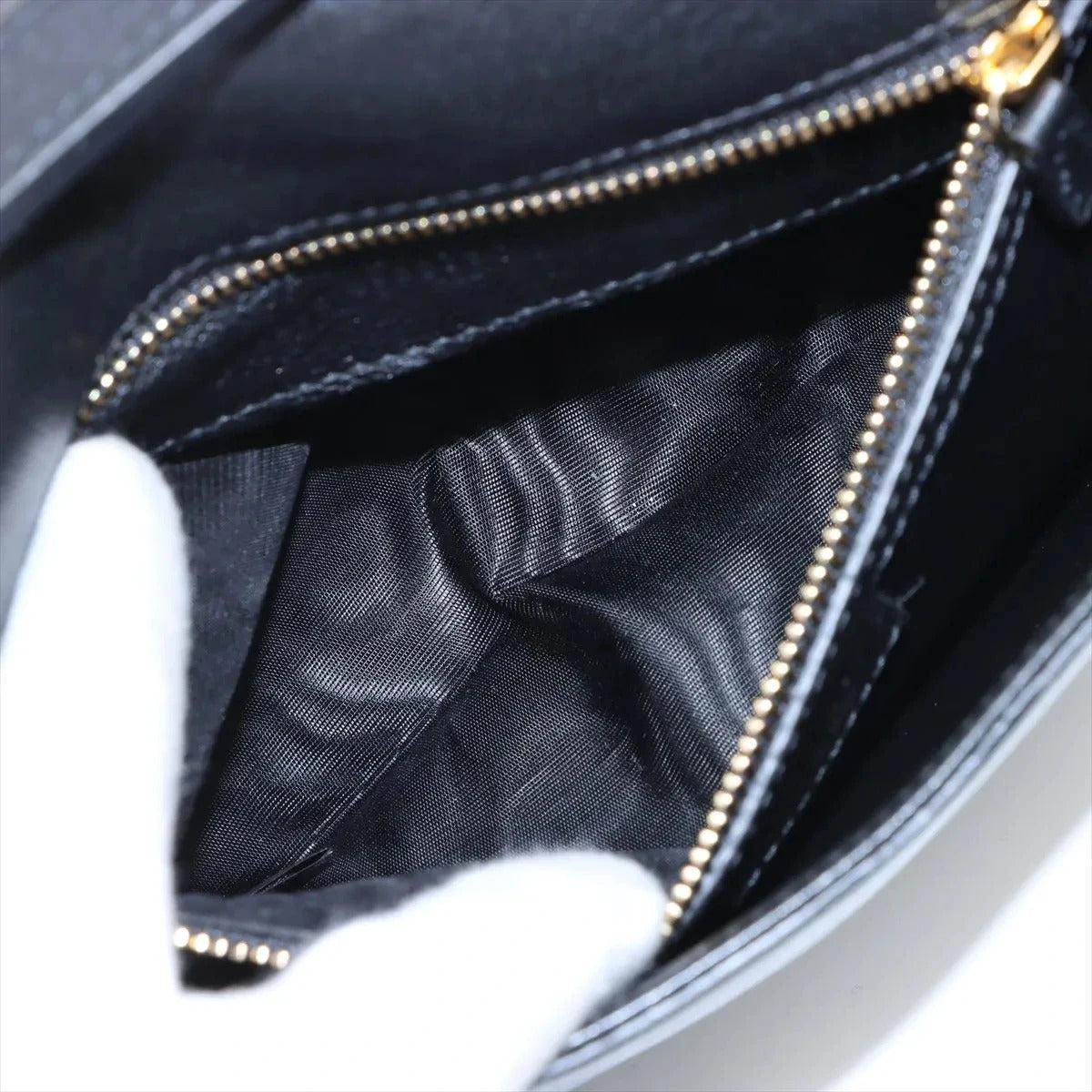 Pre-Loved Blondie Shoulder Bag Leather with Gold Hardware, Black