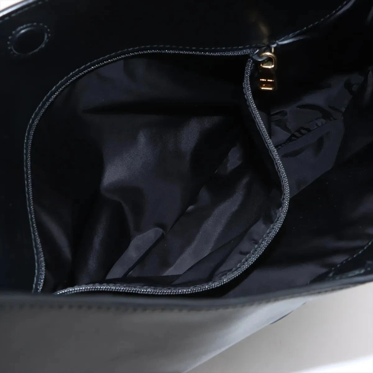 Pre-Loved Padded Nappa Leather Hobo Shoulder Bag Leather with Gold Hardware, Black