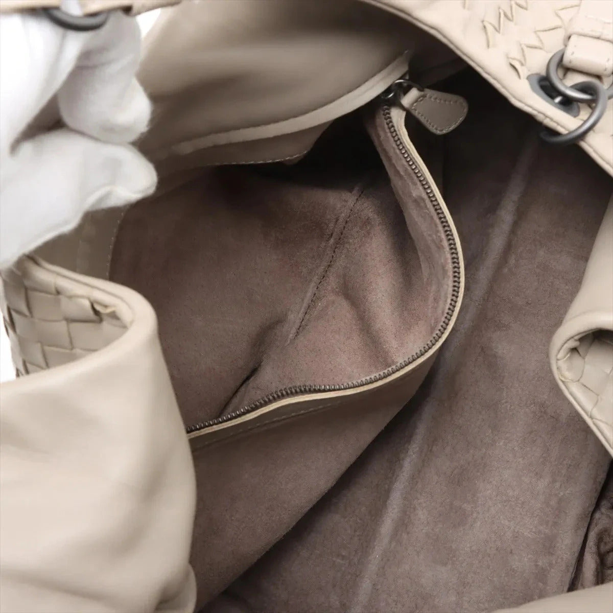 Pre-Loved Campana Shoulder Bag Intrecciato Leather with Gunmetal Hardware, Beige