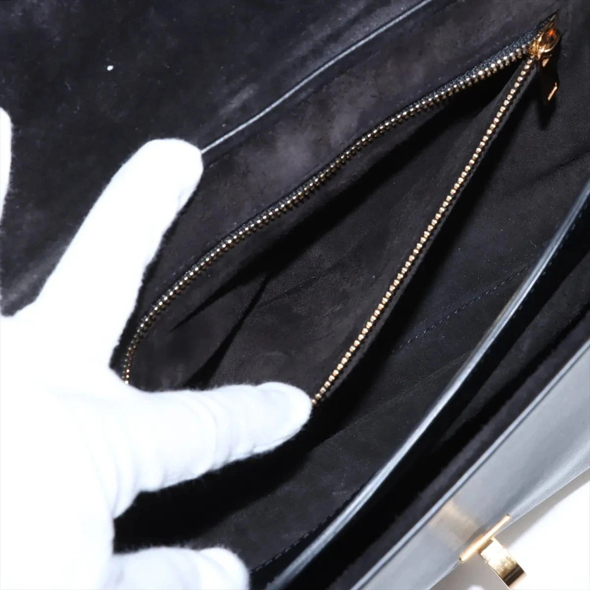 Pre-Loved 16 (Seize) Shoulder Bag Leather Medium with Gold Hardware, Black