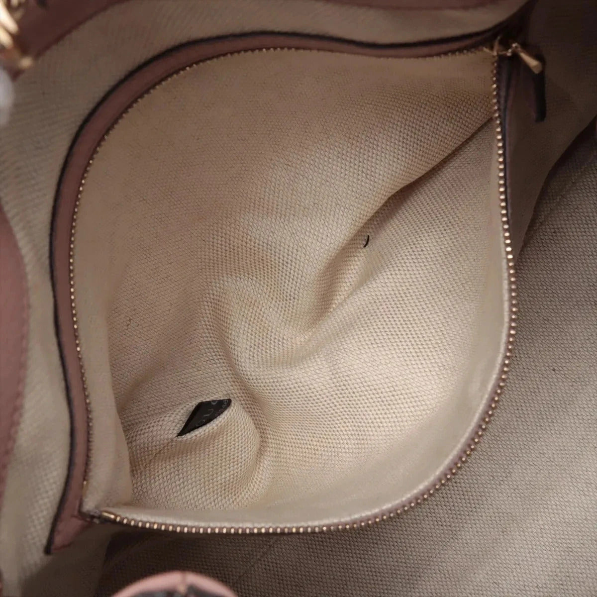 Pre-Loved Soho Shoulder Bag Leather Medium with Gold Hardware, Pink