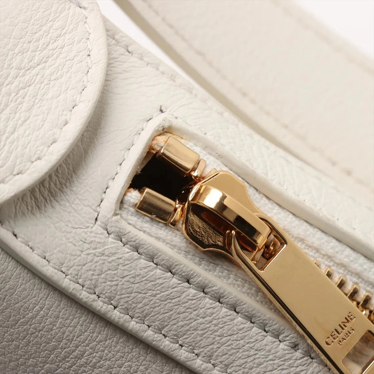 Pre-Loved Heritage Triomphe Hobo Shoulder Bag Leather with Gold Hardware, Cream