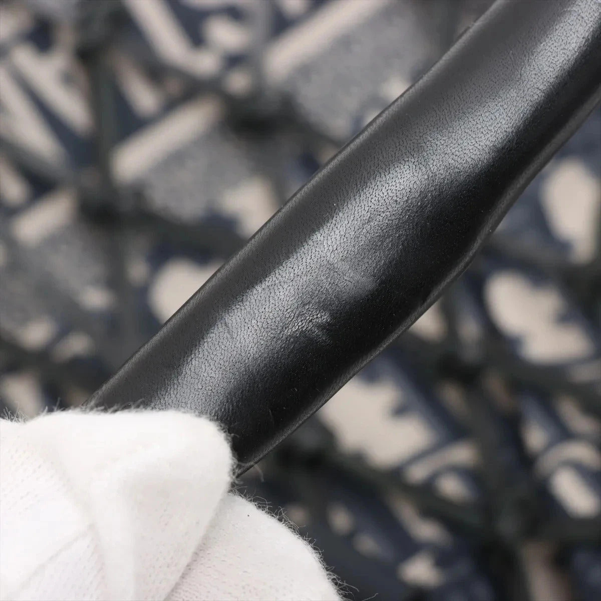 Pre-Loved Oblique Net Tote Tote Oblique Coated Canvas with Gold Hardware, Navy Blue and Beige