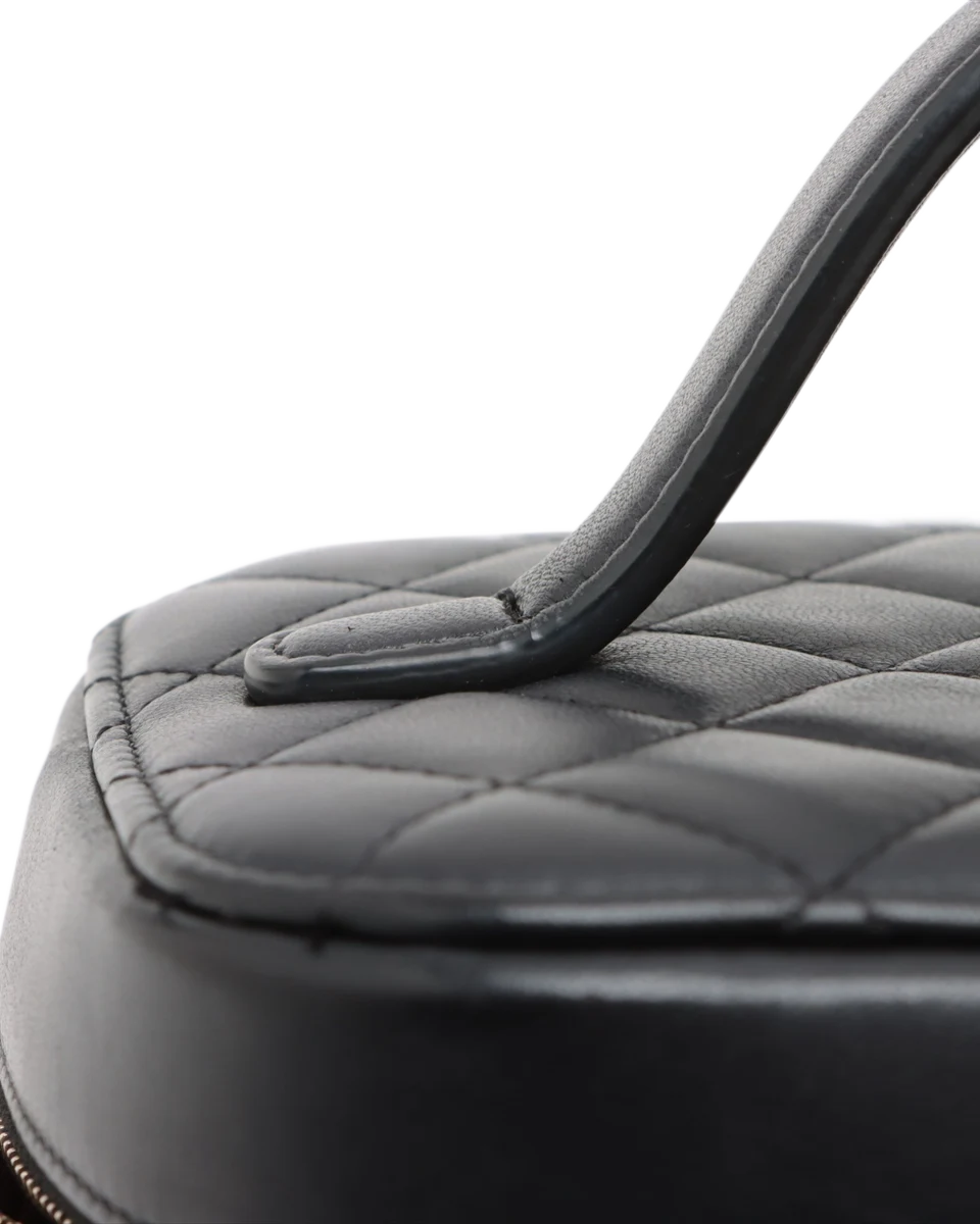 Pre-Owned Chanel Quilted Vanity Case
