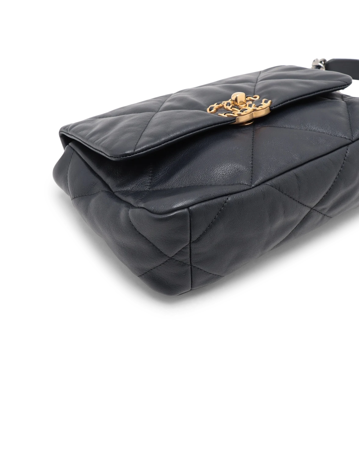 Pre-Owned Chanel Medium 19 Flap Bag
