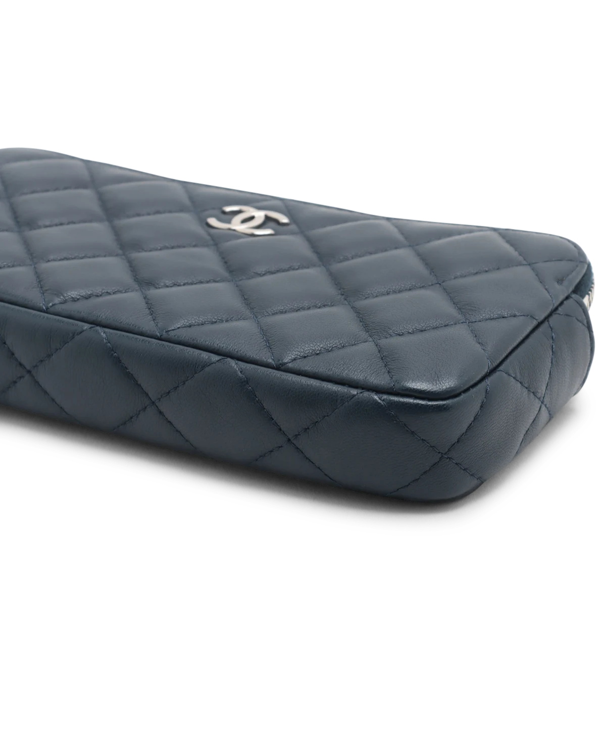 Pre-Owned Chanel Double Zip Clutch with Chain