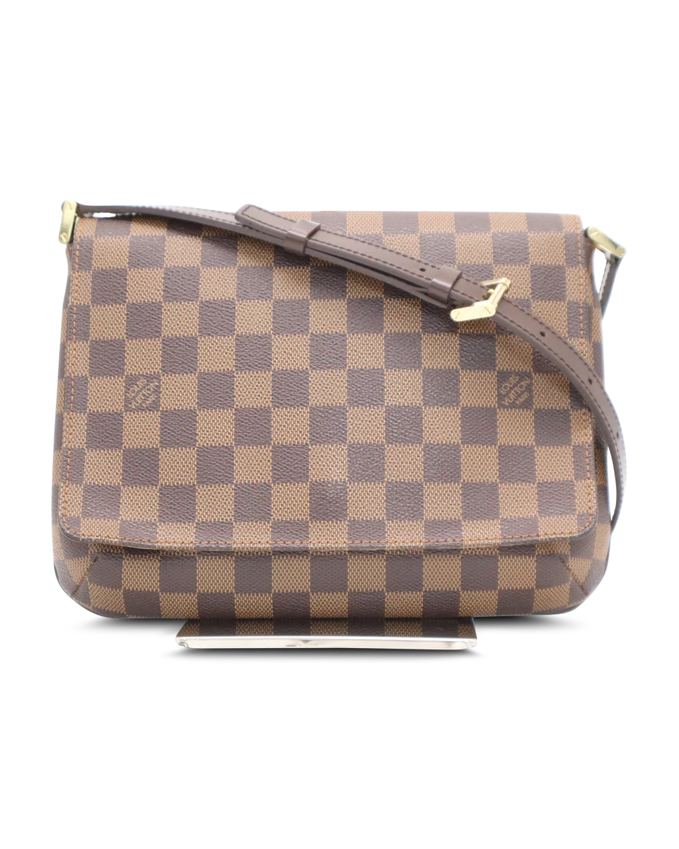Pre-Owned Louis Vuitton Musette Tango Short