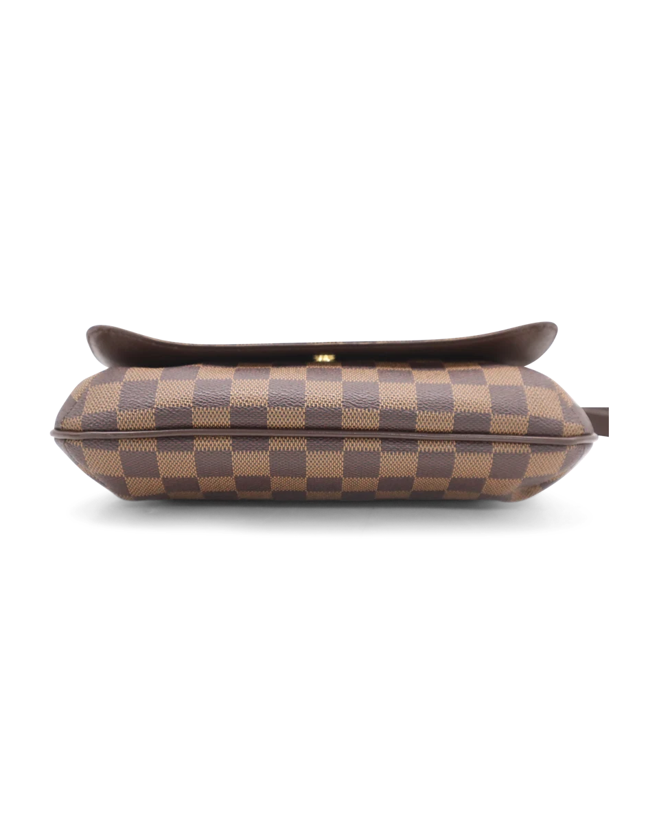 Pre-Owned Louis Vuitton Musette Tango Short