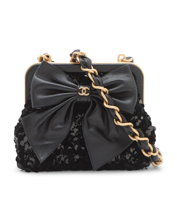 Pre-Owned Chanel Clutch with Chain