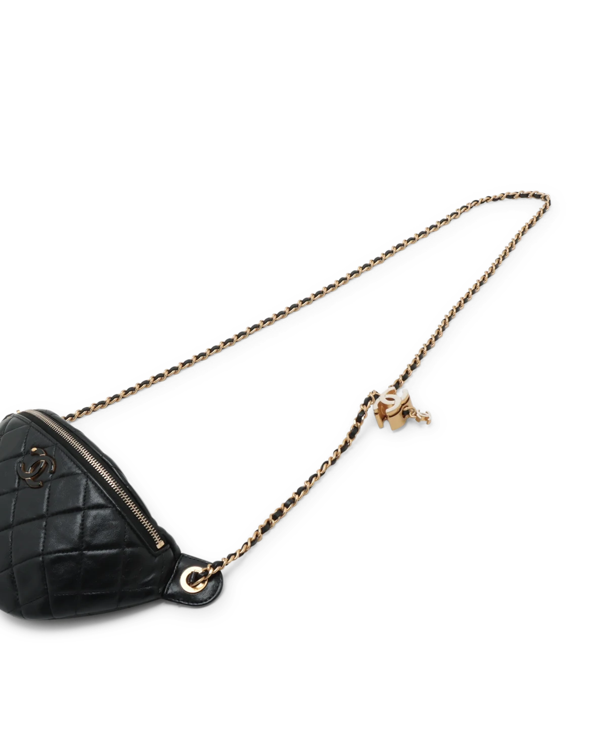 Pre-Owned Chanel Enamel Quilted Waist Bag