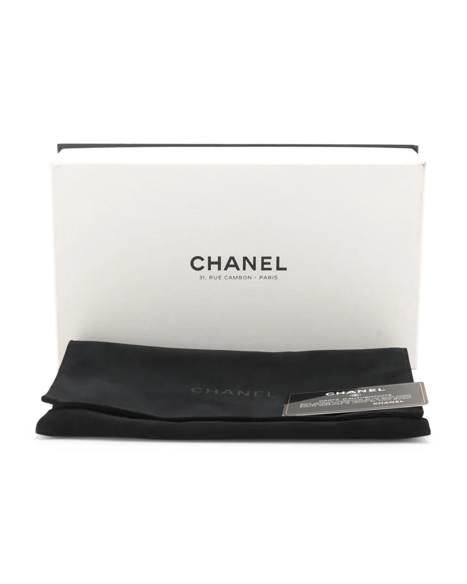 Pre-Owned Chanel Double Zip Clutch with Chain