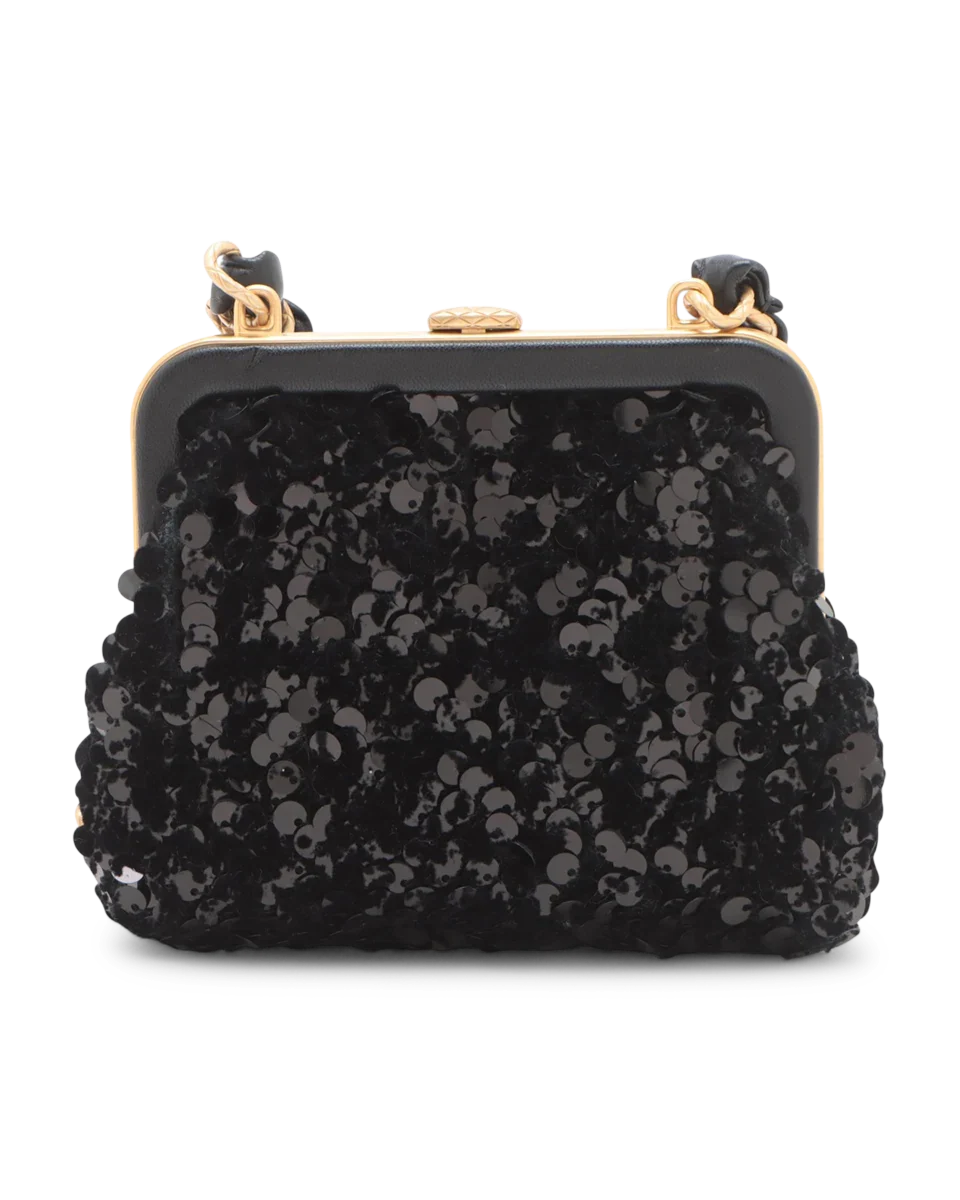 Pre-Owned Chanel Clutch with Chain