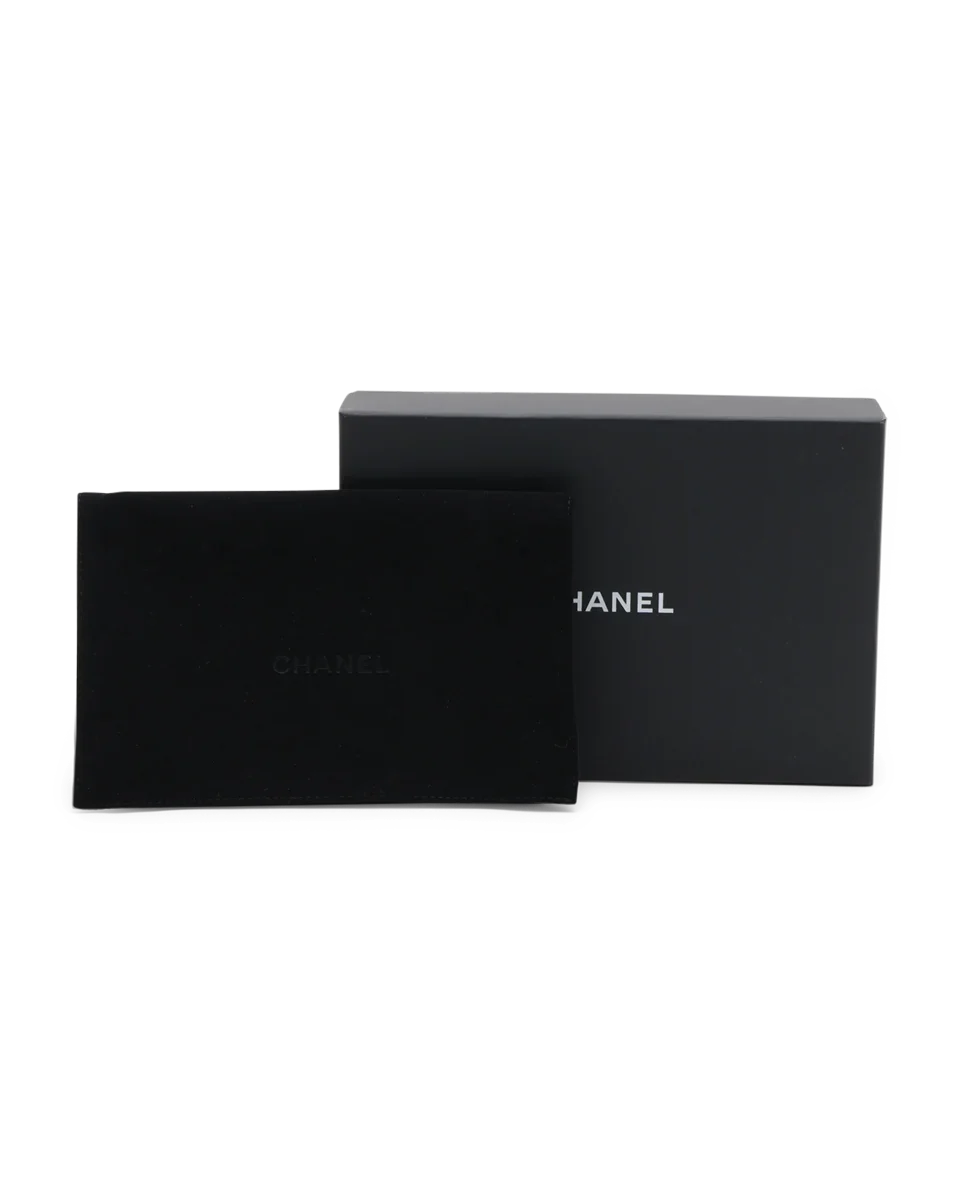 Pre-Owned Chanel Classic Wallet-on-Chain