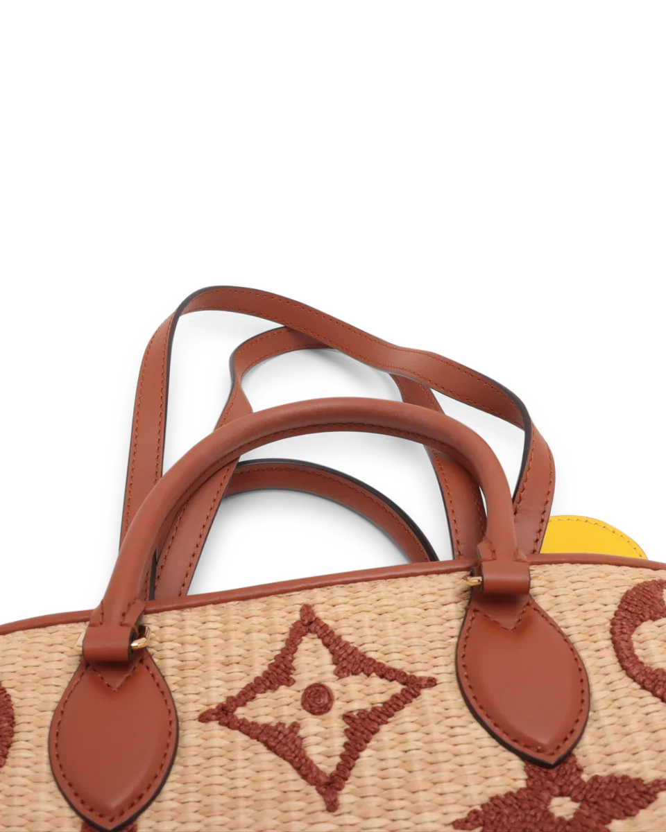 Pre-Owned Louis Vuitton Raffia Monogram Giant OnTheGo MM M57644