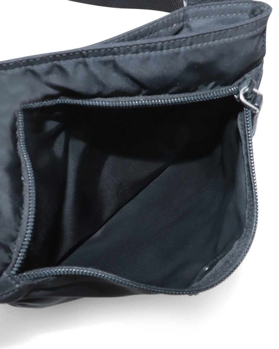 Pre-Owned Prada Tessuto Messenger