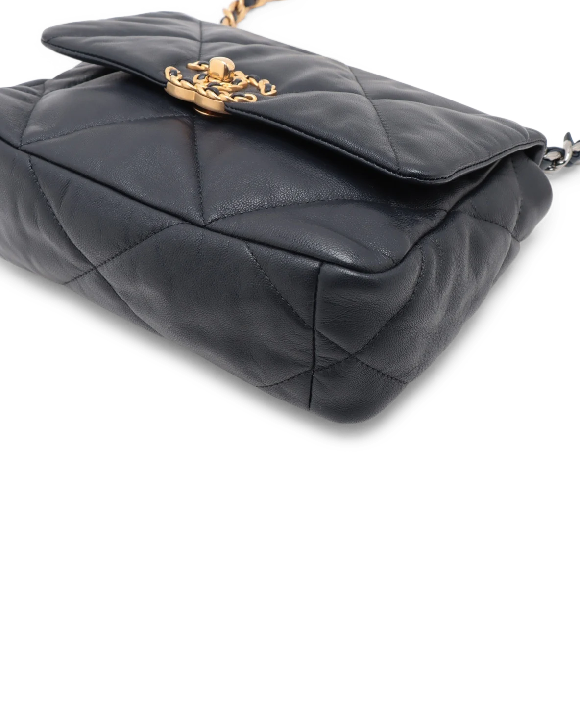 Pre-Owned Chanel Medium 19 Flap Bag