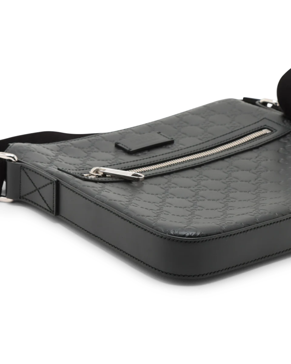 Pre-Owned Gucci GG Signature Messenger