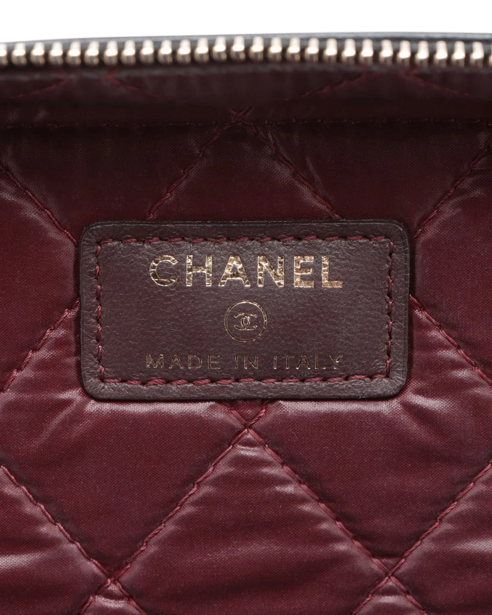 Pre-Owned Chanel Quilted Vanity Case